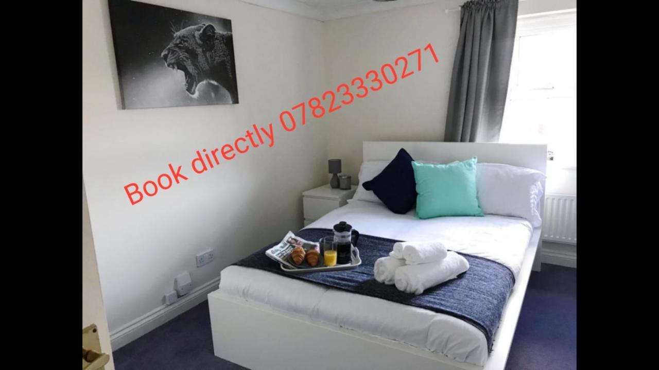 Chani Place Northampton Luaran gambar