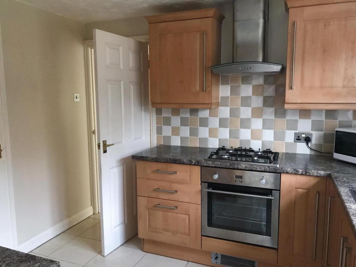 Chani Place Northampton Luaran gambar