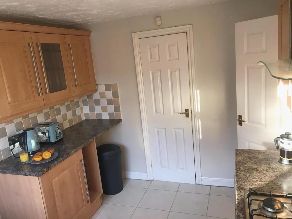 Chani Place Northampton Luaran gambar