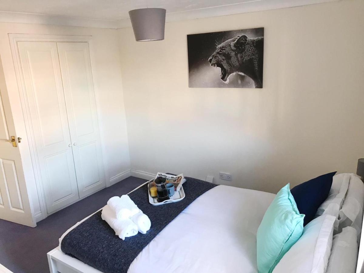 Chani Place Northampton Luaran gambar