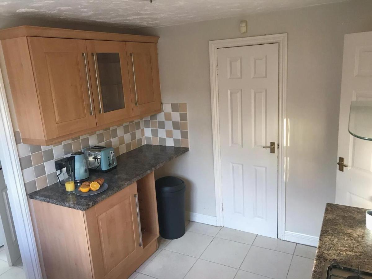 Chani Place Northampton Luaran gambar
