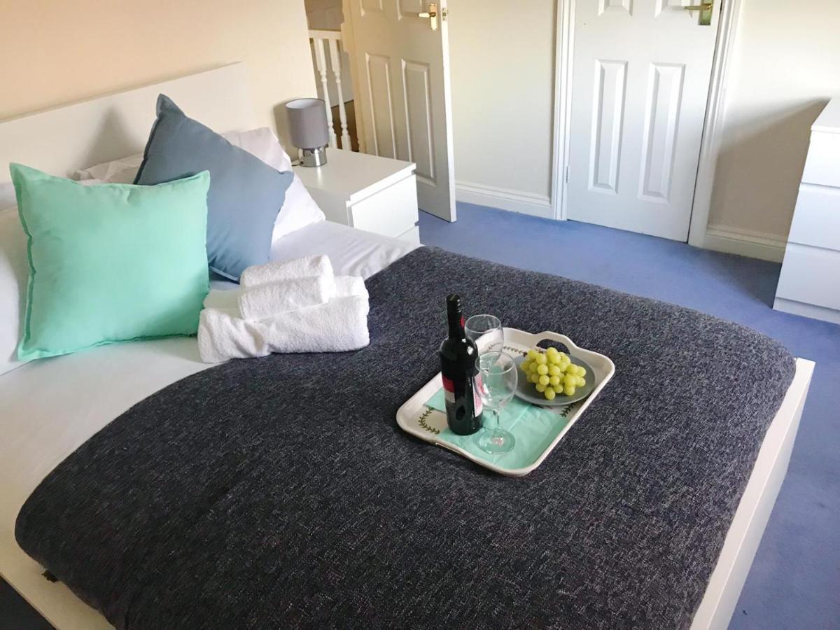 Chani Place Northampton Luaran gambar