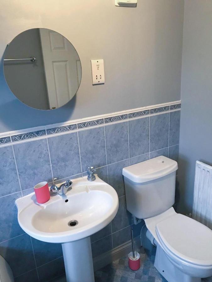 Chani Place Northampton Luaran gambar