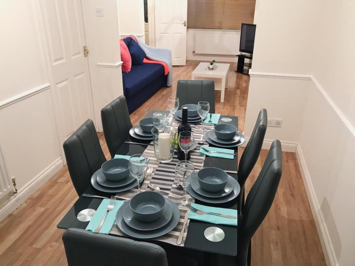 Chani Place Northampton Luaran gambar